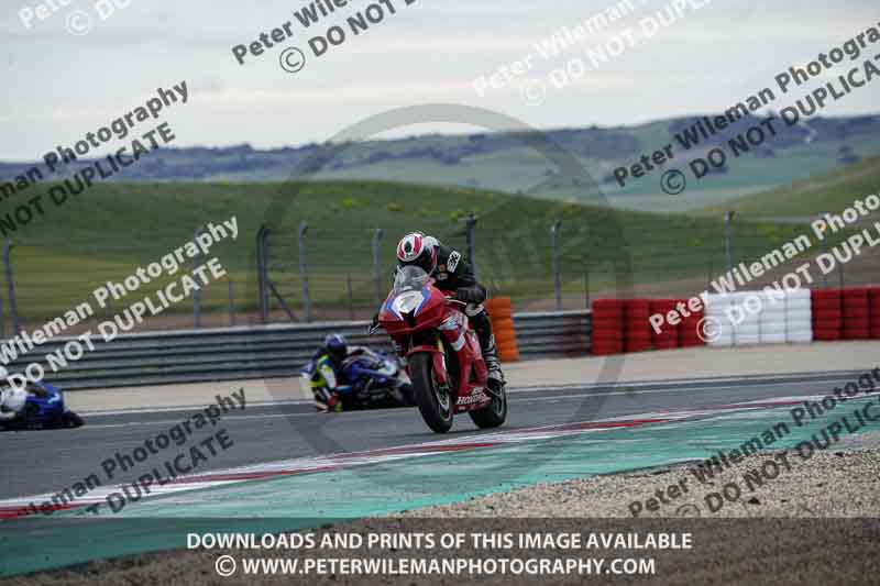 cadwell no limits trackday;cadwell park;cadwell park photographs;cadwell trackday photographs;enduro digital images;event digital images;eventdigitalimages;navarra;no limits trackdays;peter wileman photography;racing digital images;trackday digital images;trackday photos